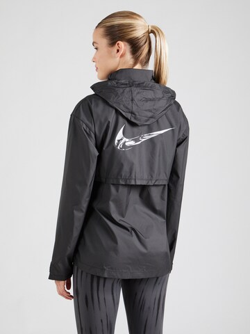 NIKE Куртка в спортивном стиле 'SWSH HBR FAST RPL' в Черный