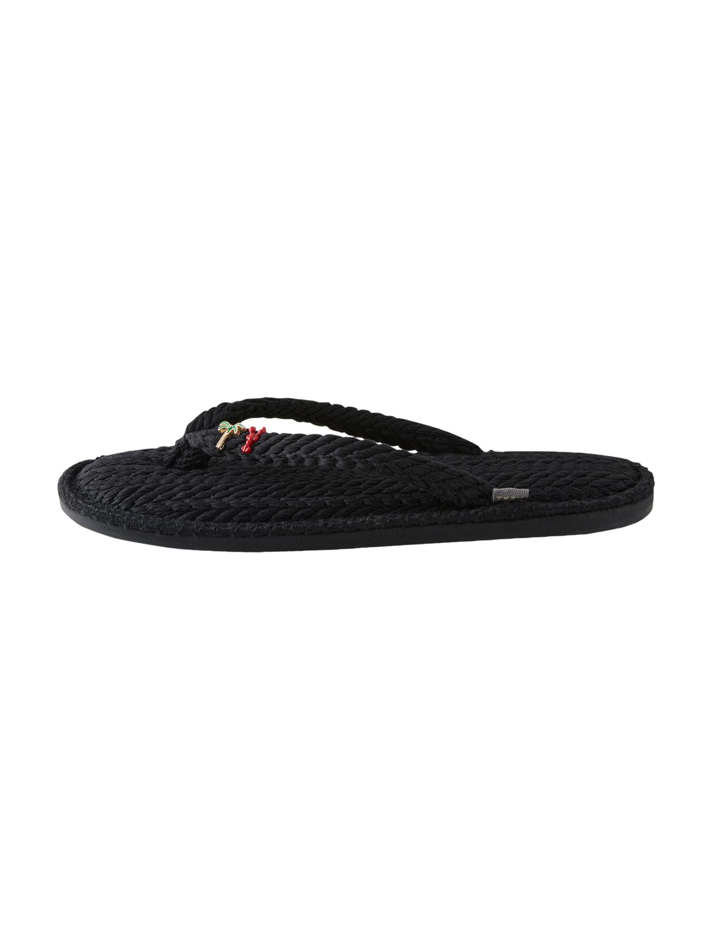 Next Teenslipper in Zwart: voorkant