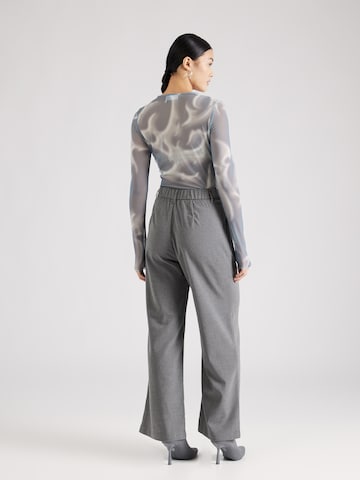 Wide leg Pantaloni con pieghe di HOLLISTER in grigio