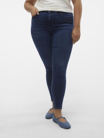 Vero Moda Curve Slimfit Jeans 'Sophia' i blå: forside