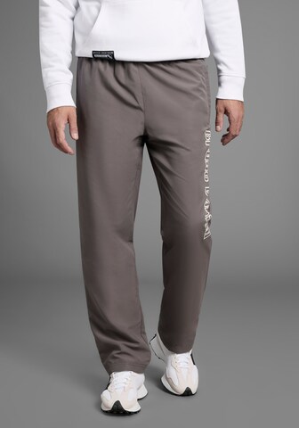 Bruno Banani Regular Pants in Grey: front