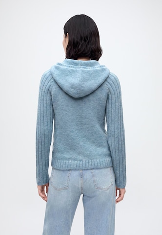 WEEKDAY Gebreid vest 'Peggy' in Blauw
