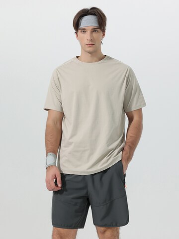 YOUTHUP Performance Shirt 'Trockenbahn' in Beige: front