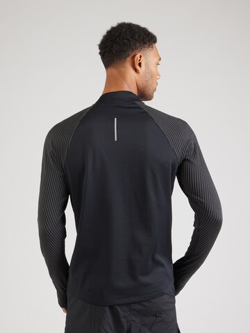 NIKESportska sweater majica 'Running Division' - crna boja