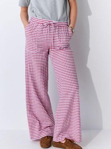 Next Широкий Штаны в Ярко-розовый: спереди