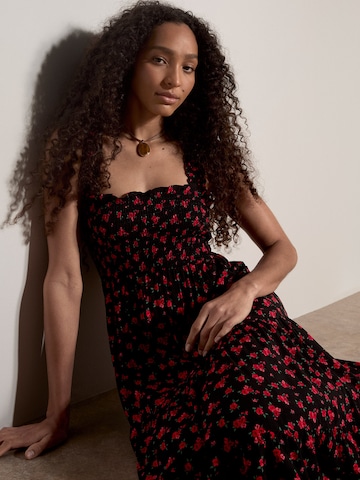 Robe ' ' Apricot en noir