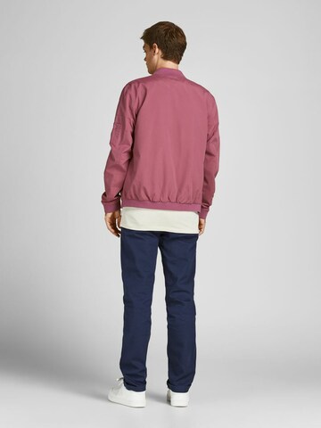 Coupe regular Veste mi-saison JACK & JONES en rose