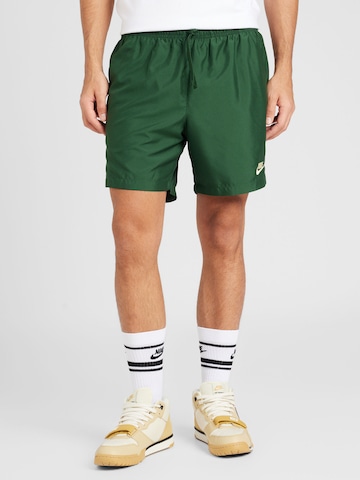 Nike Sportswear Regular Панталон в зелено: отпред