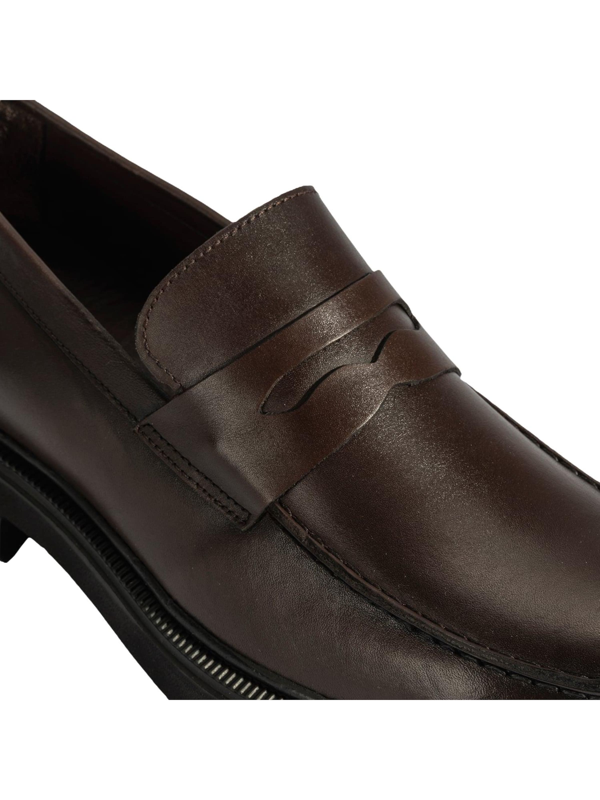 Desa Mocassins 'Slip-Ons' in Bruin