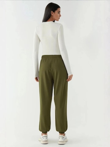 Hiccup Tapered Broek in Groen