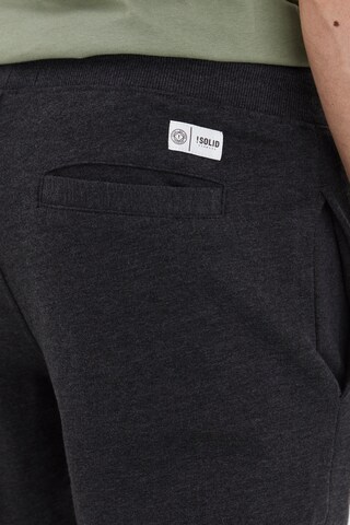 !Solid Tapered Trousers 'TAMBERT' in Grey