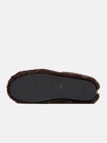 L37 HANDMADE SHOES Slipper 'BLACK LOTUS' in Braun