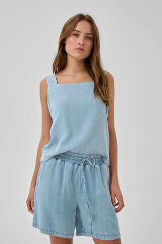 My Essential Wardrobe - Blusa em azul: frente