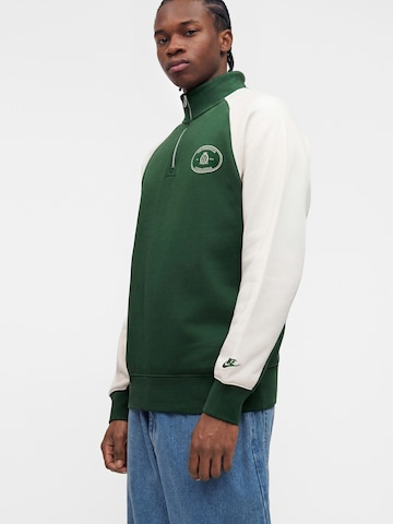 Felpa 'Club' di Nike Sportswear in verde