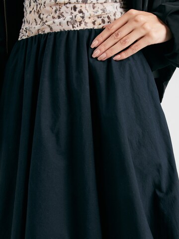 Gonna di Abercrombie & Fitch in nero