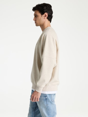CHASIN' Sweatshirt ' Core AIR' in Beige