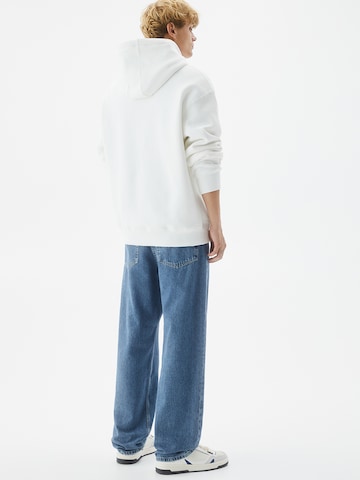 Sweat-shirt Pull&Bear en blanc