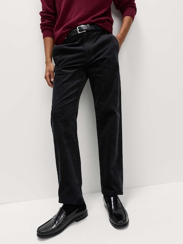 regular Pantaloni chino di Marks & Spencer in nero: frontale