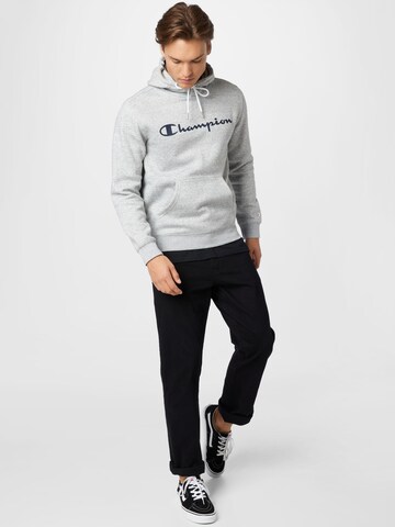 Champion Authentic Athletic Apparel Regular fit Sweatshirt i grå