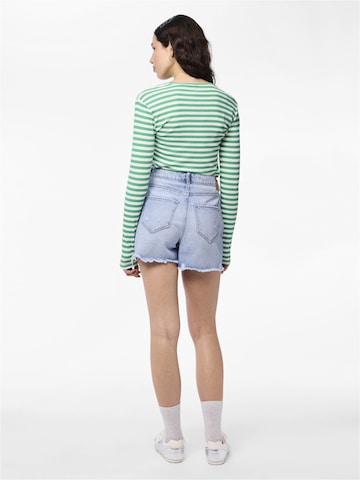 PIECES Regular Shorts 'SUMMER' in Blau