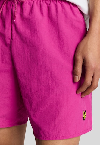 Lyle & Scott Loosefit Zwemshorts in Roze