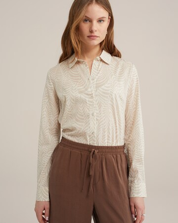 WE Fashion Blouse in Beige: front