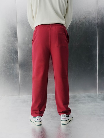 FCBM - regular Pantalón 'Eren' en rojo