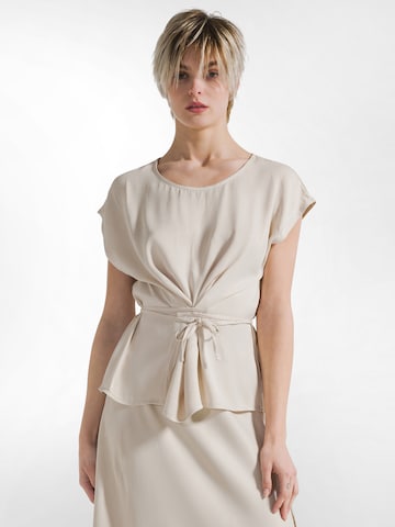 Camicia da donna di DEHA in beige: frontale