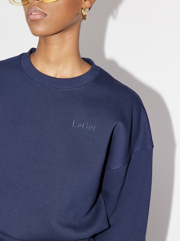 Sweat-shirt 'Rosa' LeGer by Lena Gercke en bleu