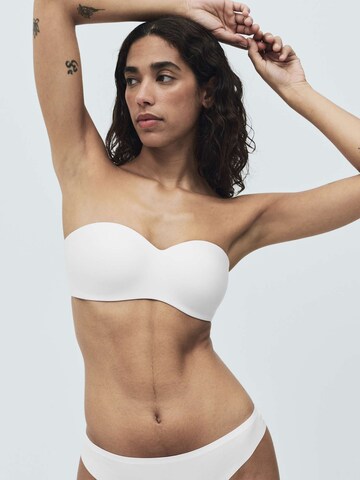 Invisible Soutien-gorge Marks & Spencer en blanc : devant