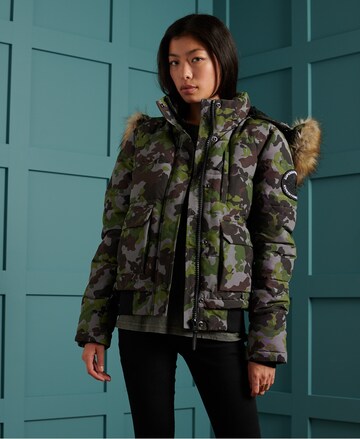 Superdry Winterjas 'EVEREST BOMBER' in Zwart: voorkant