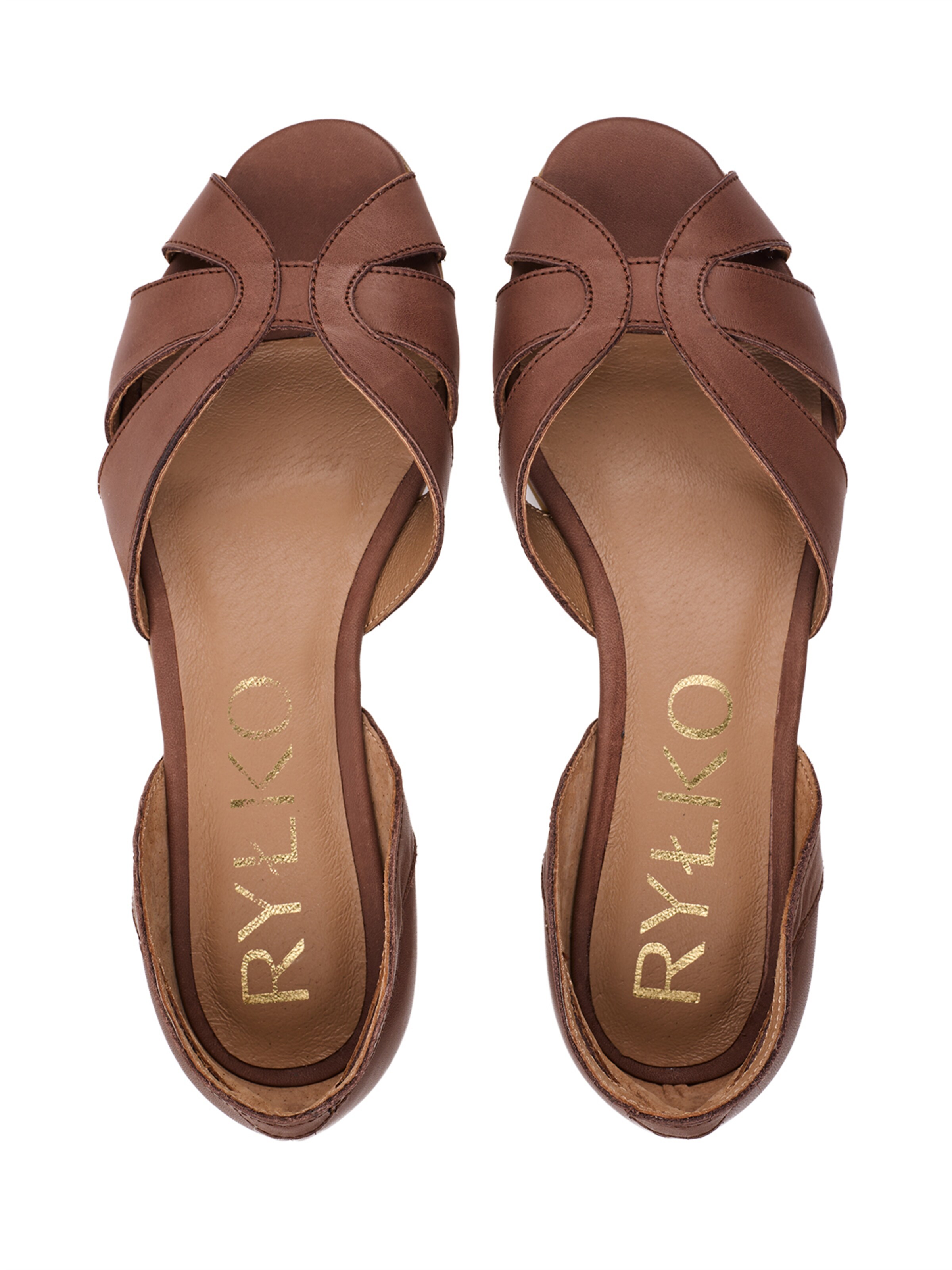 Balerini de la RYŁKO pe maro