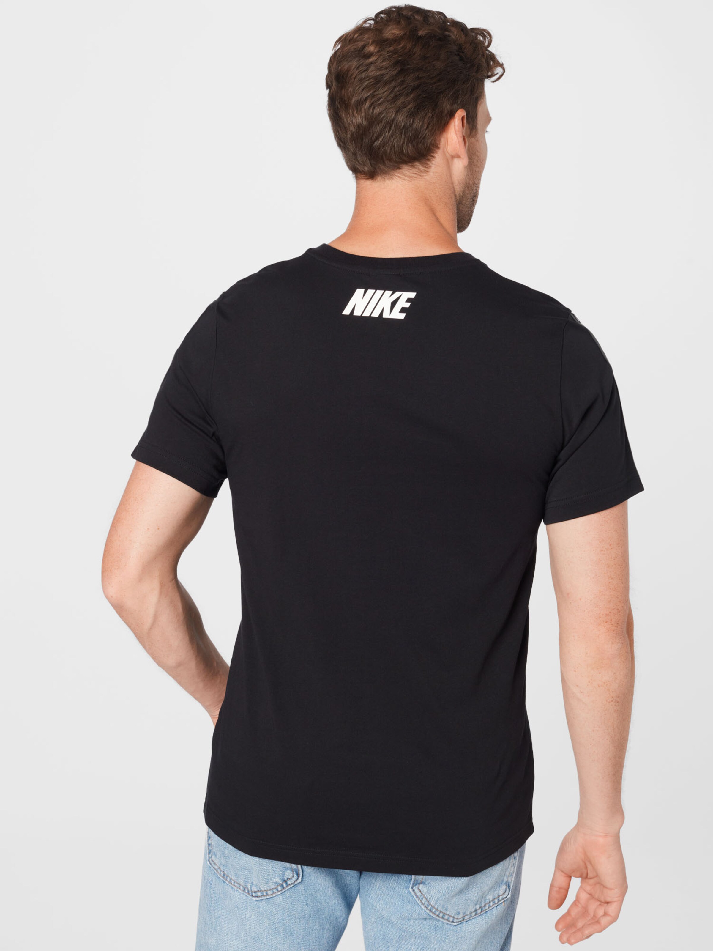 Männer Shirts Nike Sportswear T-Shirt in Schwarz - JU85669