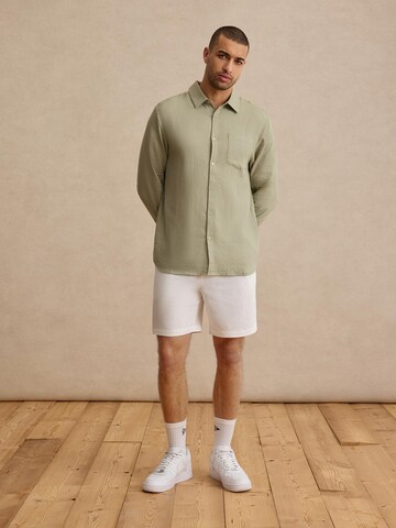 DAN FOX APPAREL Regular fit Button Up Shirt 'Taha' in Green