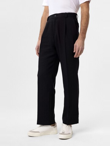 regular Pantaloni con pieghe 'Kelton' di Antioch in nero