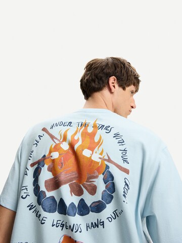 T-Shirt Bershka en bleu
