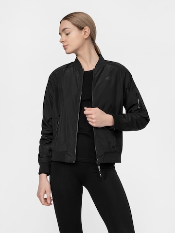 4F Between-season jacket in Black: front