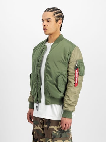 ALPHA INDUSTRIES Övergångsjacka 'MA-1' i grön