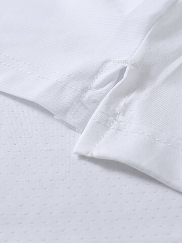 YOUTHUP Performance Shirt 'Lichtschein' in White