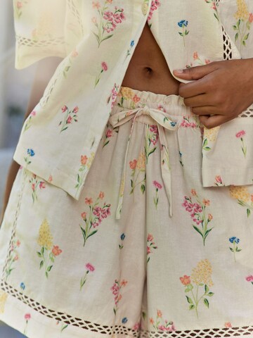 LAURA ASHLEY Pyjamashortsit värissä beige