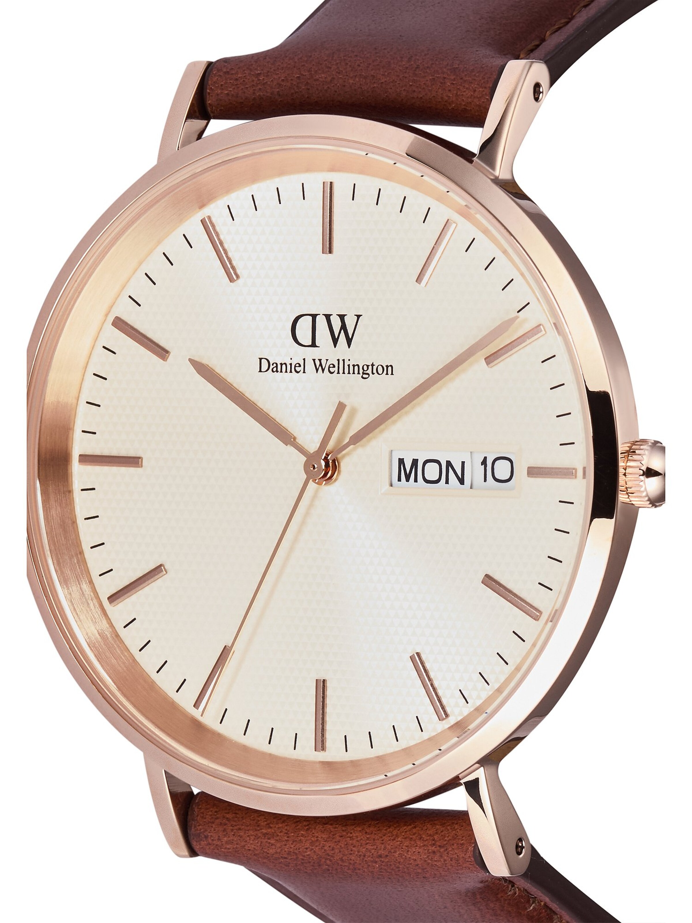 Daniel Wellington Analog watch in Brown