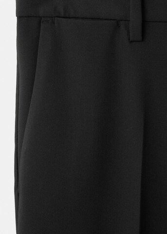 MANGO MAN Slim fit Pleated Pants 'Bologna' in Black
