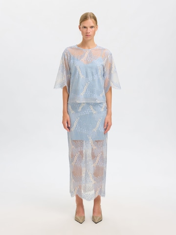 Top di SELECTED in blu: frontale