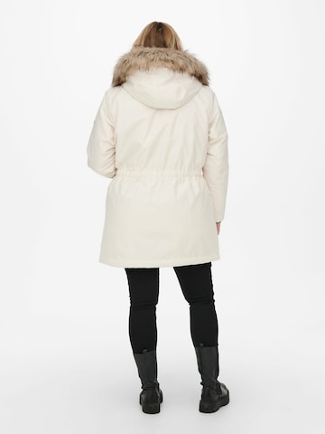 Parka invernale 'Irena' di ONLY Carmakoma in beige