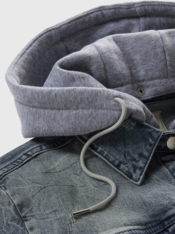 bonprix Tussenjas in Blauw