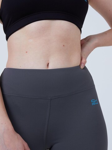 SPORTKIND Slim fit Workout Pants in Grey