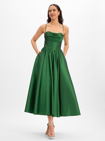 Robe de soirée Marie Lund en vert : devant