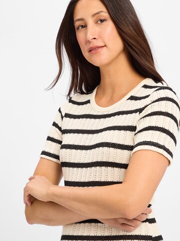 Marie Lund Kleid in Beige