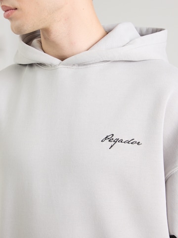 Sweat-shirt 'Paredes' Pegador en gris