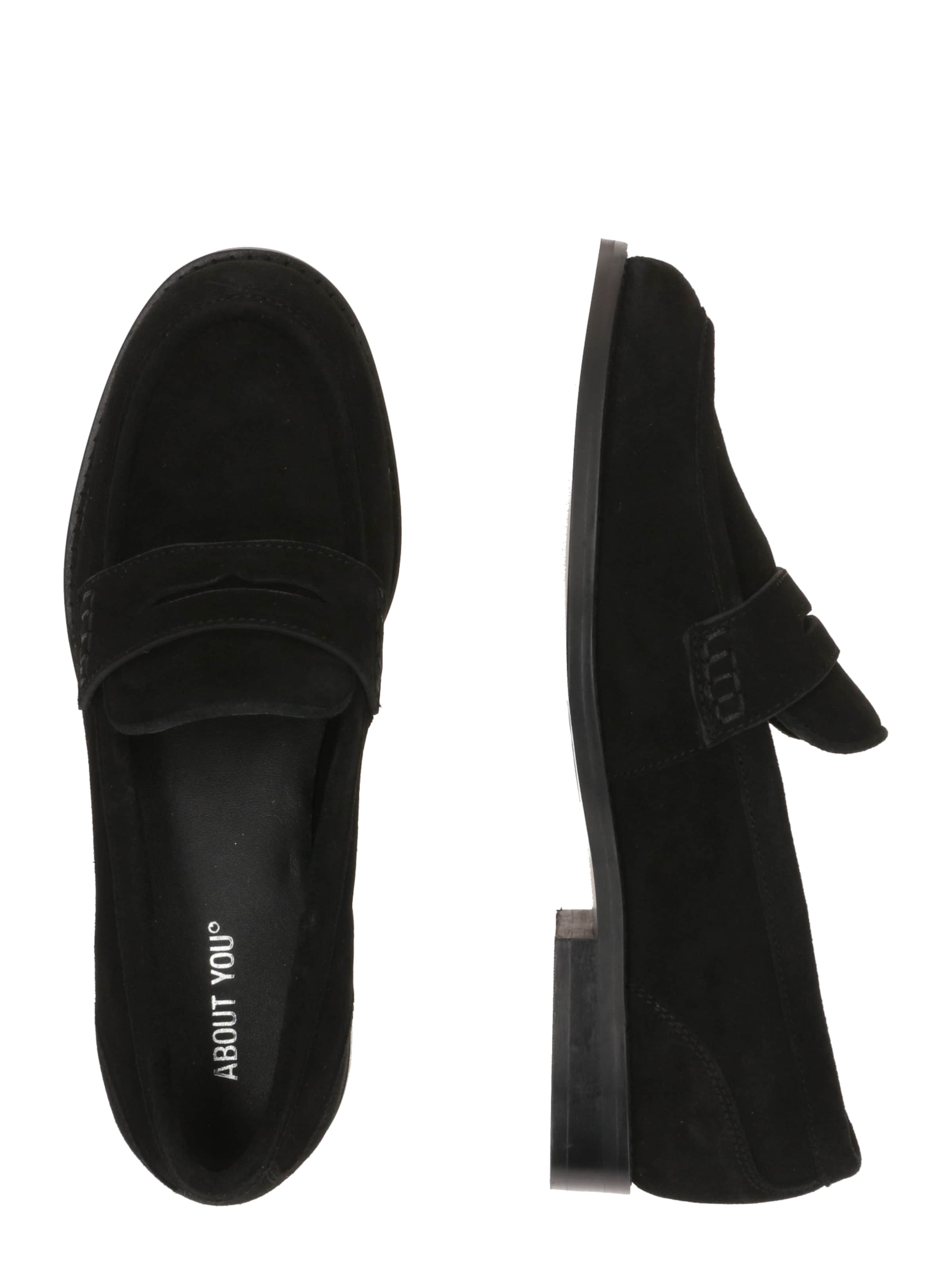 ABOUT YOU Classic Flats 'Alessandra' in Black